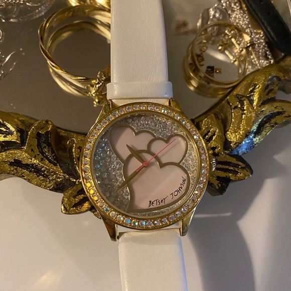 Betsey Johnson wristwatch - Picture 2 of 10